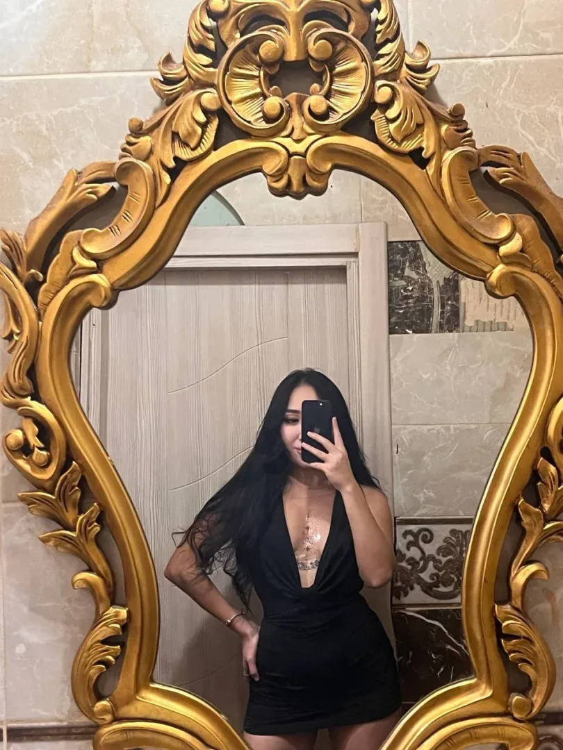 Model Yasmina