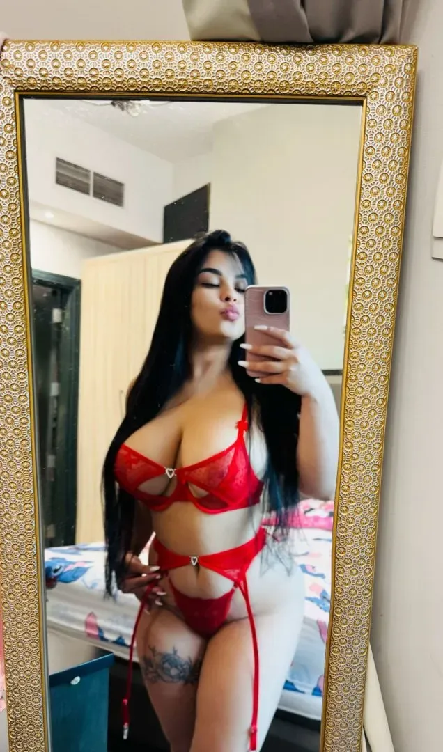 Model Yamila