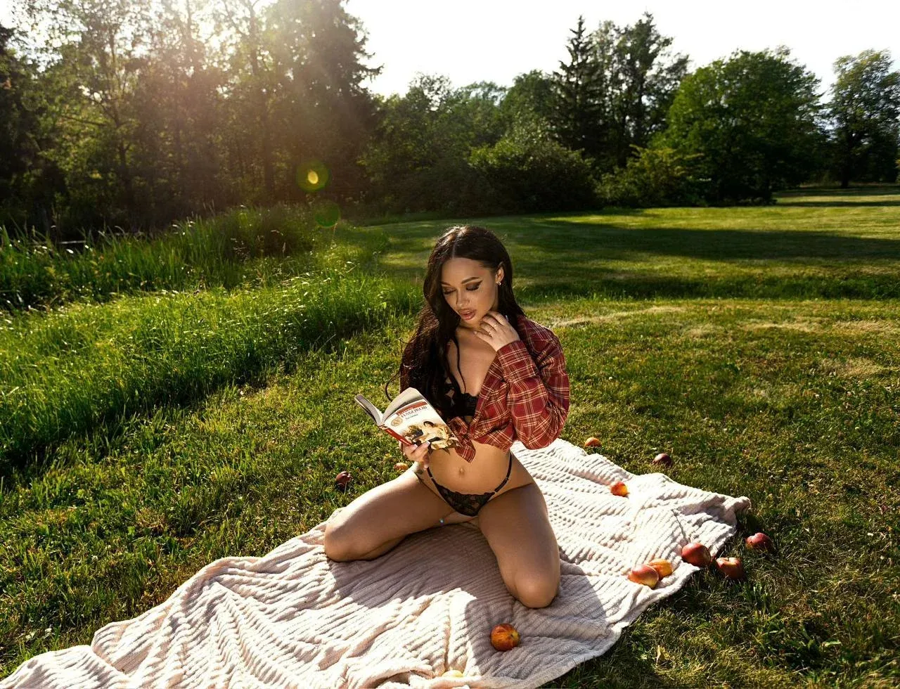 Model Lina